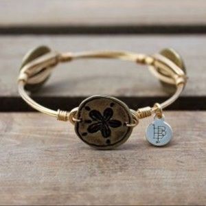 Bourbon and Boweties sand dollar bracelet